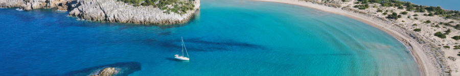 Voidokilia-beach-Peloponnese - Freepik