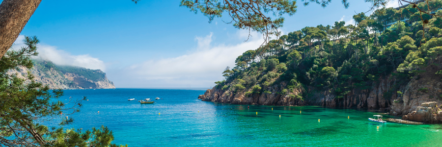 1 Costa Brava - Cala de Aiguablava - Begur - Freepik