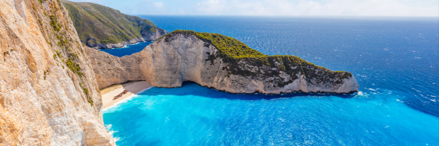 2 Navagio Beach - zante - Greece - Freepik 2 Navagio Beach - zante - Greece - Freepik