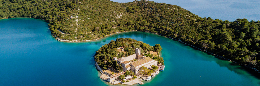 Aerial view of the Islands monastery - Mljet Island - Croatia - Freepik 5 Aerial view of the Islands monastery - Mljet Island - Croatia - Freepik