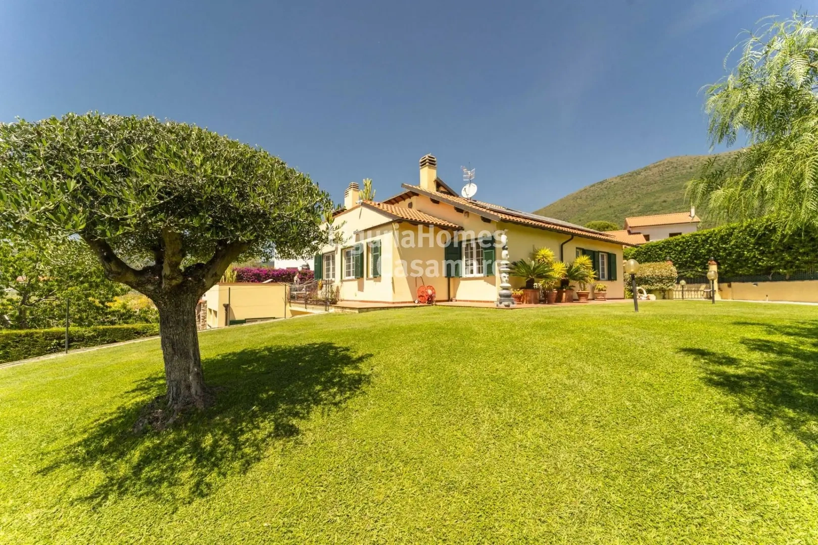 1 - vente maison cisano sul neva ligurie italie