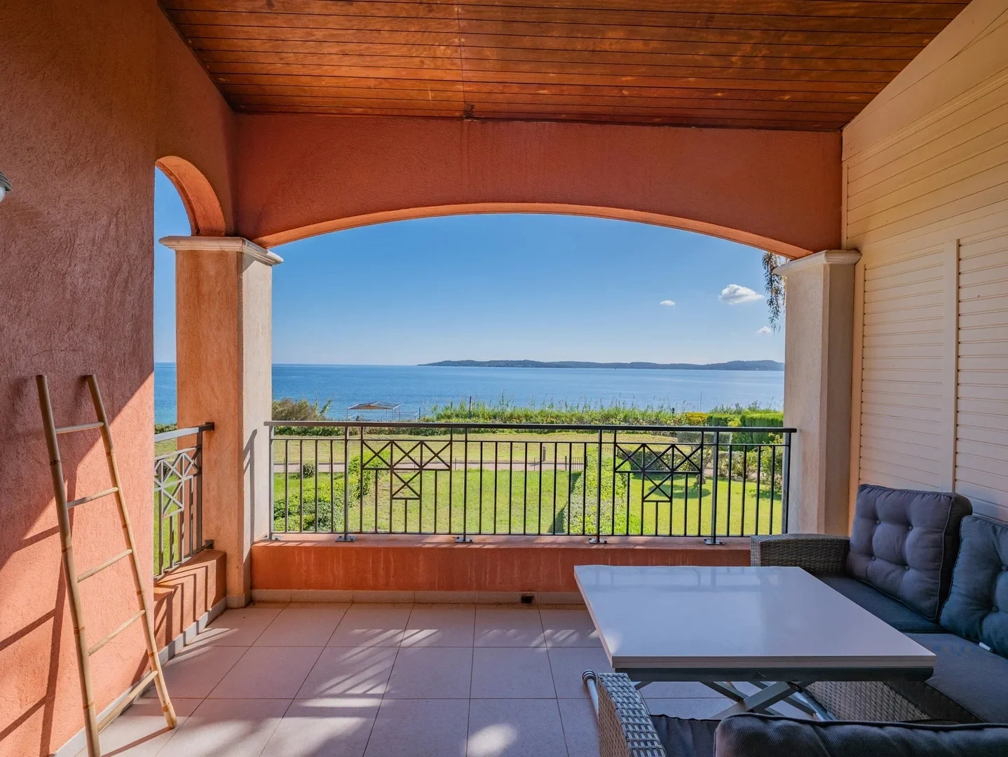 2 - vente appartement vue mer sainte-maxime var france