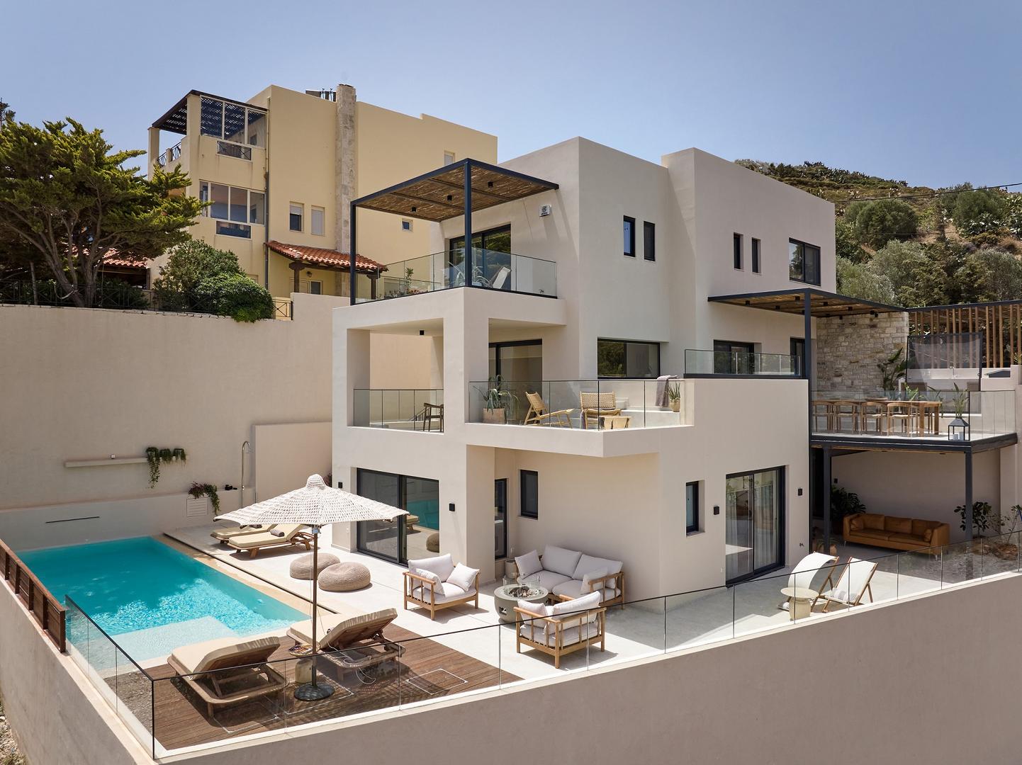 1 - sea view villa for sale in héraklion crete greece