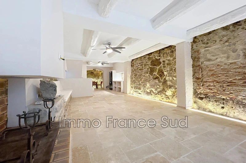 2 - venta casa grimaud var francia