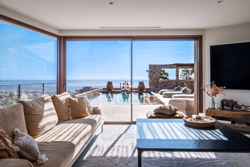1 - sea view house for sale in les issambres var france