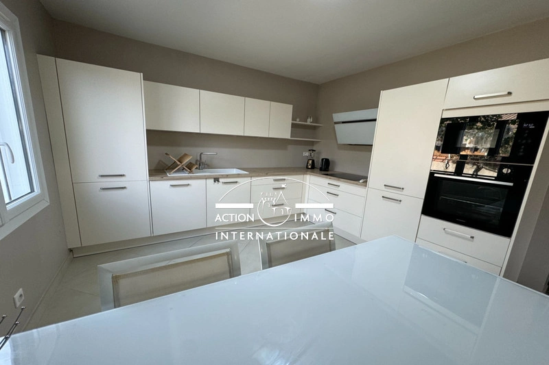 2 - house for sale in saint-martin-de-crau bouches-du-rhône france