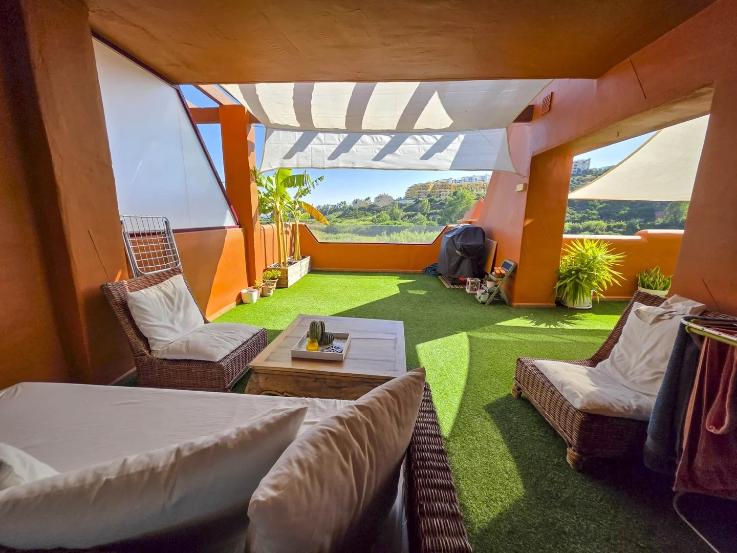 1 - verkoop appartement uitzicht op zee manilva andalusië spanje
