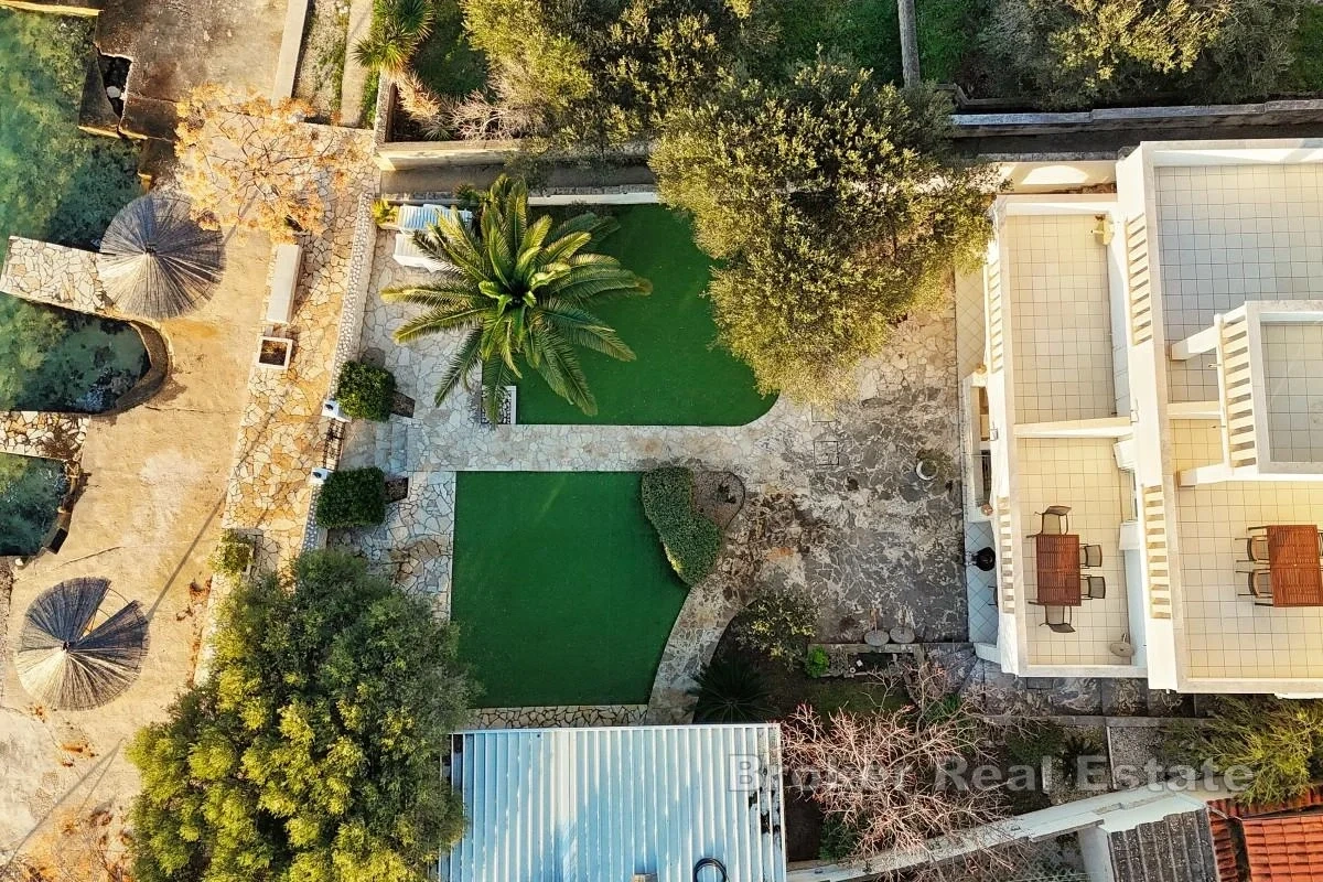 2 - venta casa frente al mar šibenik šibenik-knin croacia