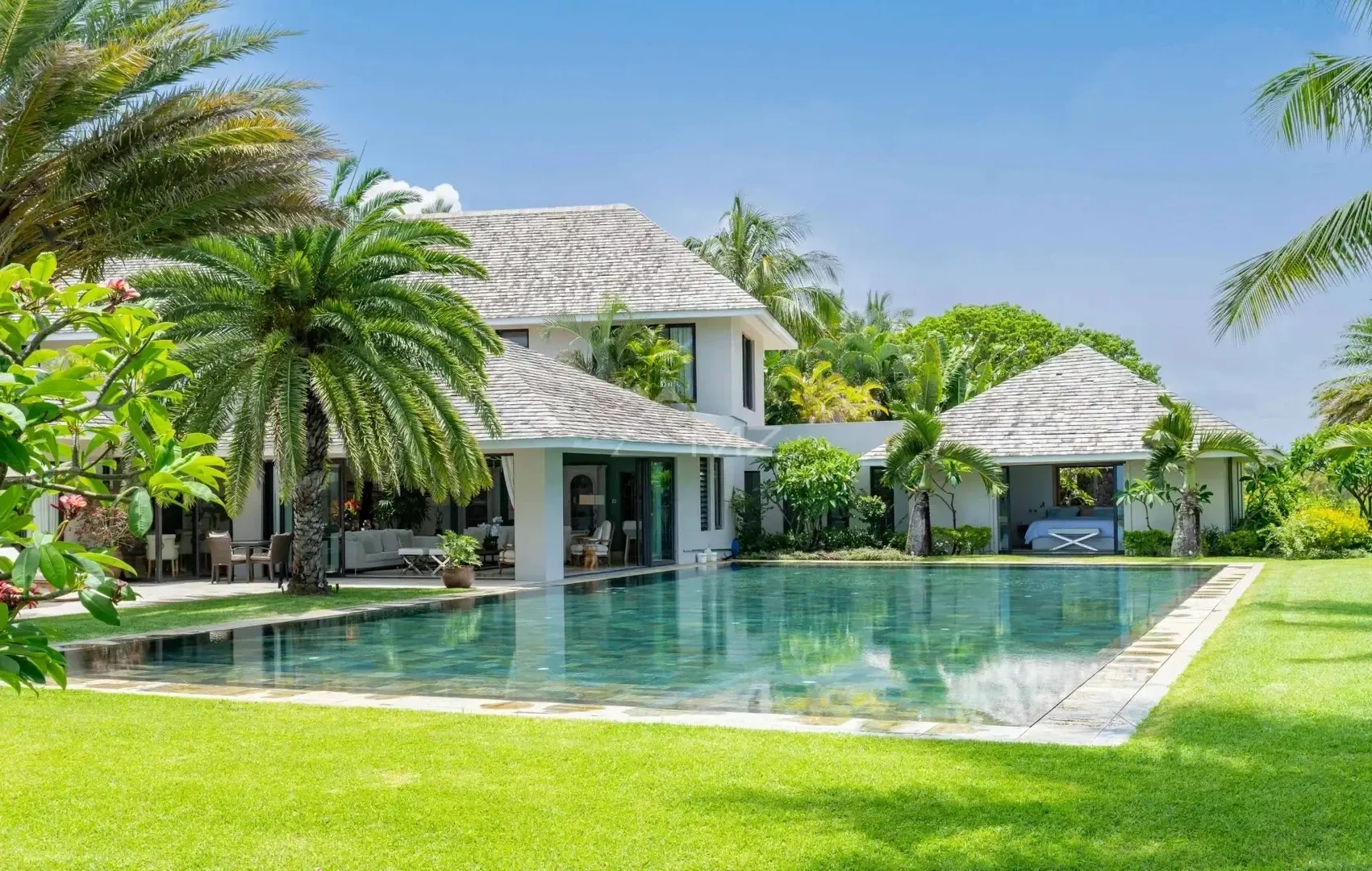Maison vue mer avec piscine