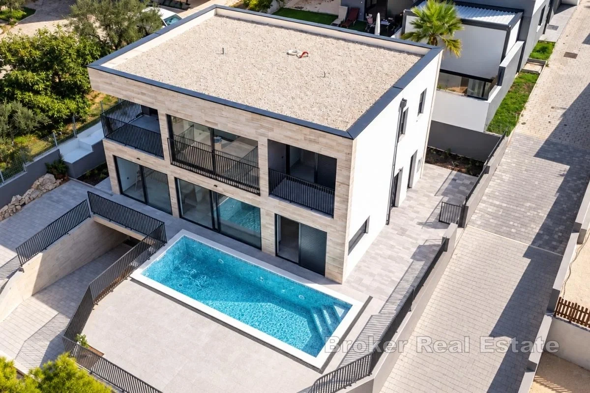 2 - vente maison pieds dans l'eau pakoštane zadar croatie