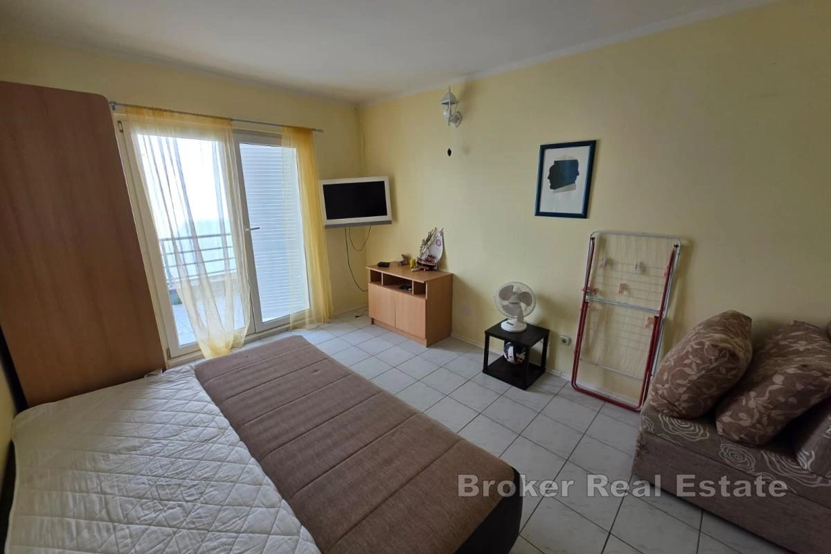 2 - vente appartement plage à pied solta split-dalmatie croatie