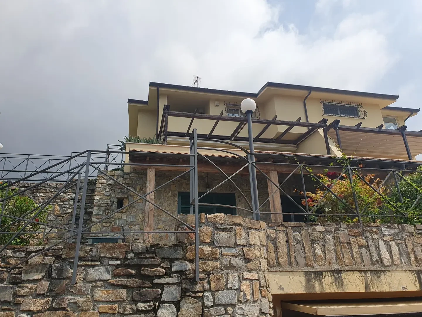 1 - verkoop huis uitzicht op zee sanremo liguria italië