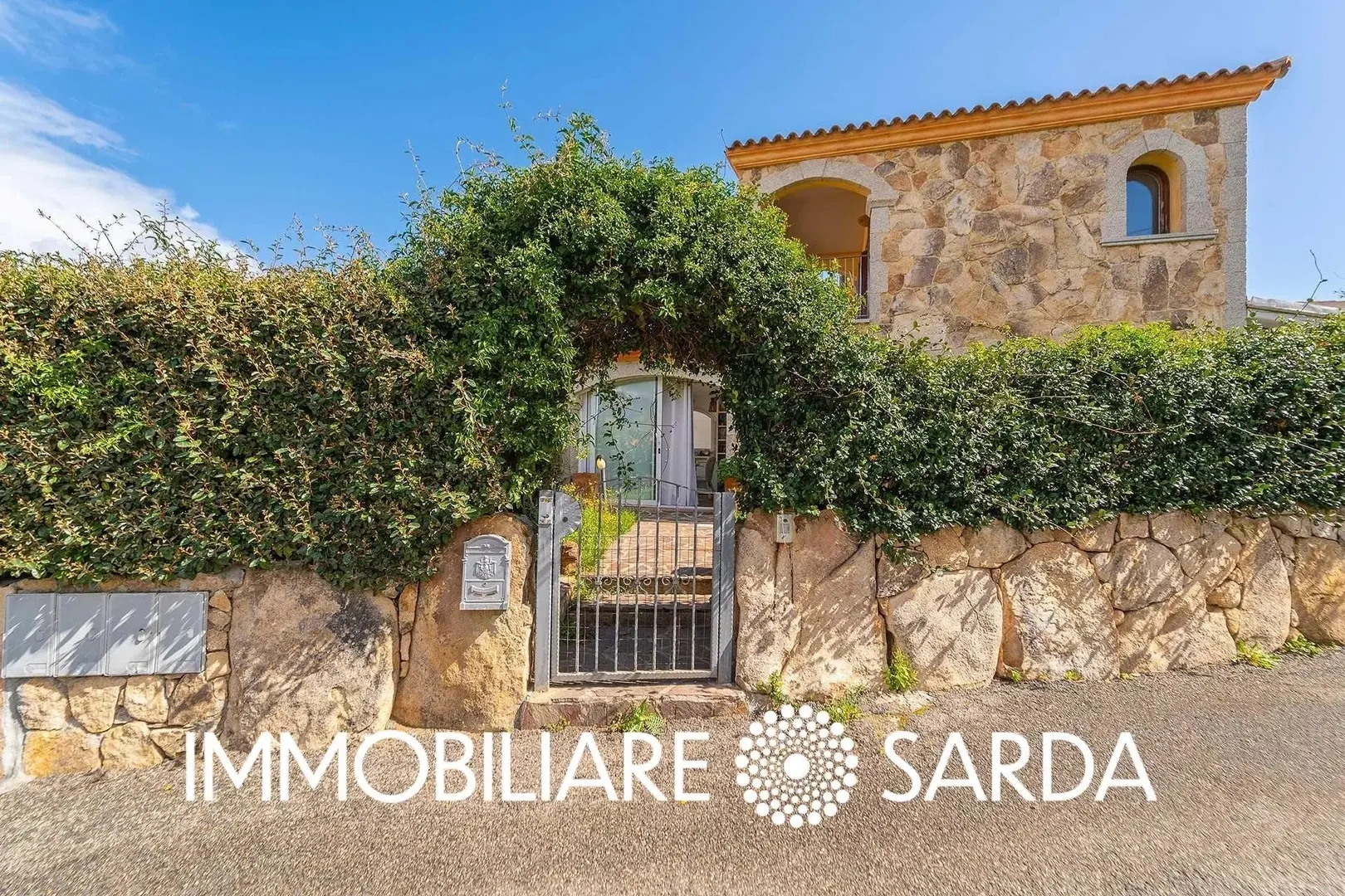 1 - venta casa vista al mar san teodoro cerdeña italia