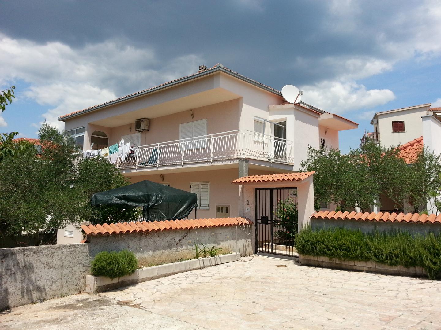 2 - venda casa a praia ao pé ciovo split-dalmácia croácia