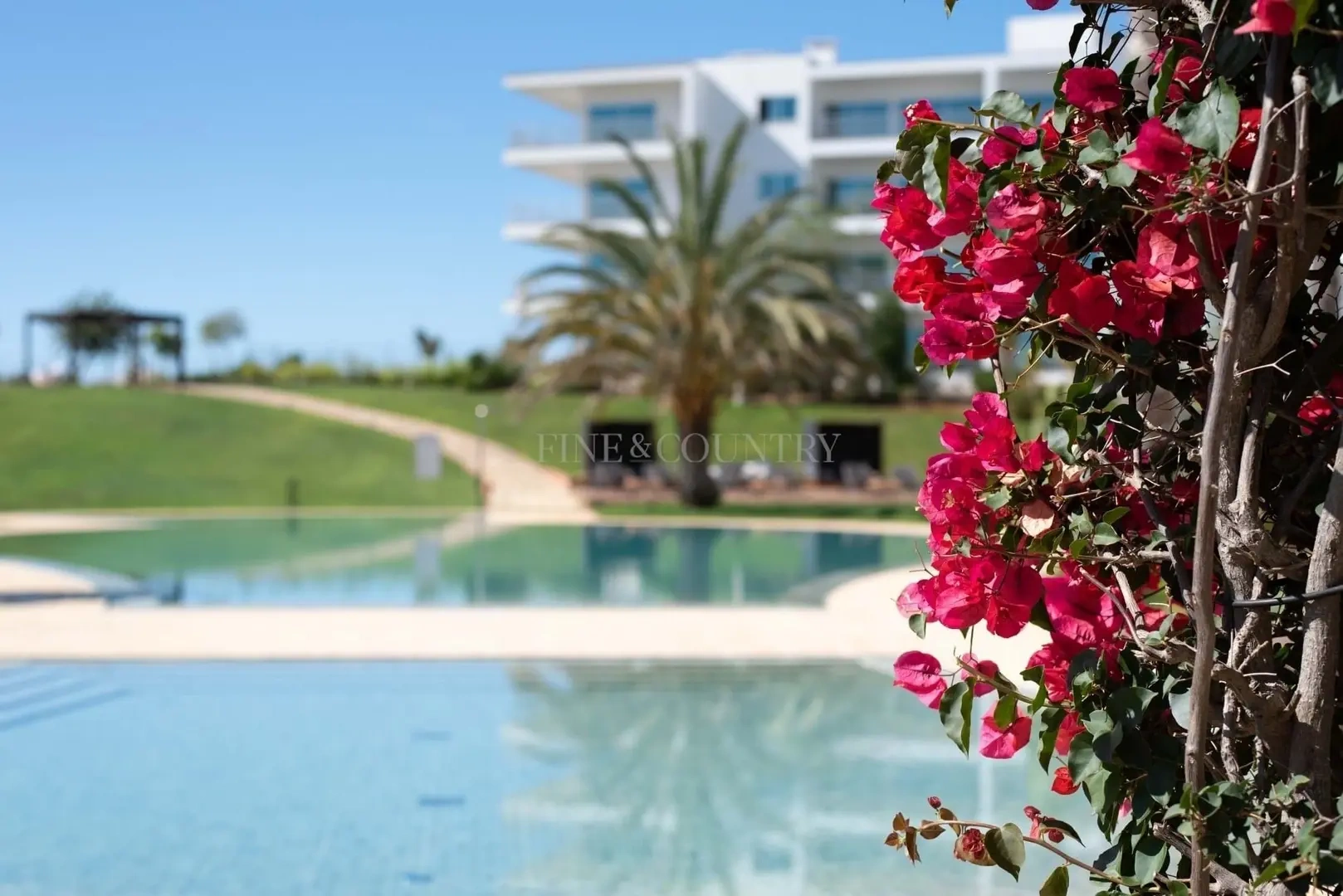 2 - venda apartamento frente ao mar portimão algarve portugal