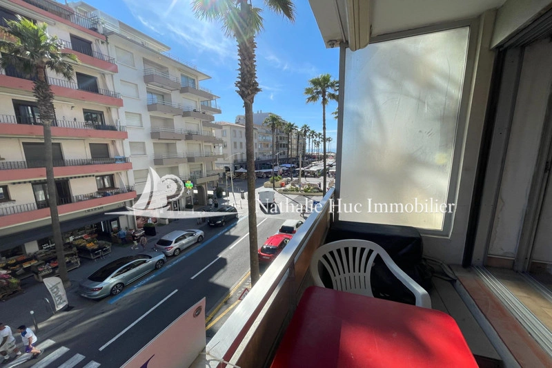 Apartamento a praia ao pé com terraco
