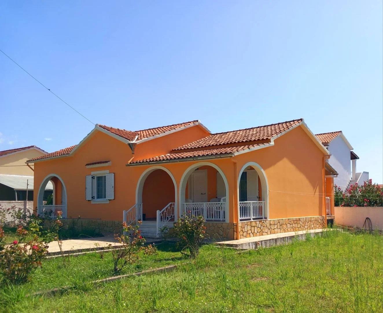 2 - vendita casa fronte mare ágios ioánnis creta grecia