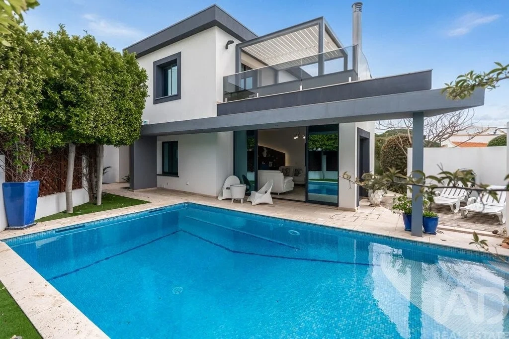 1 - villa for sale in quarteira algarve portugal
