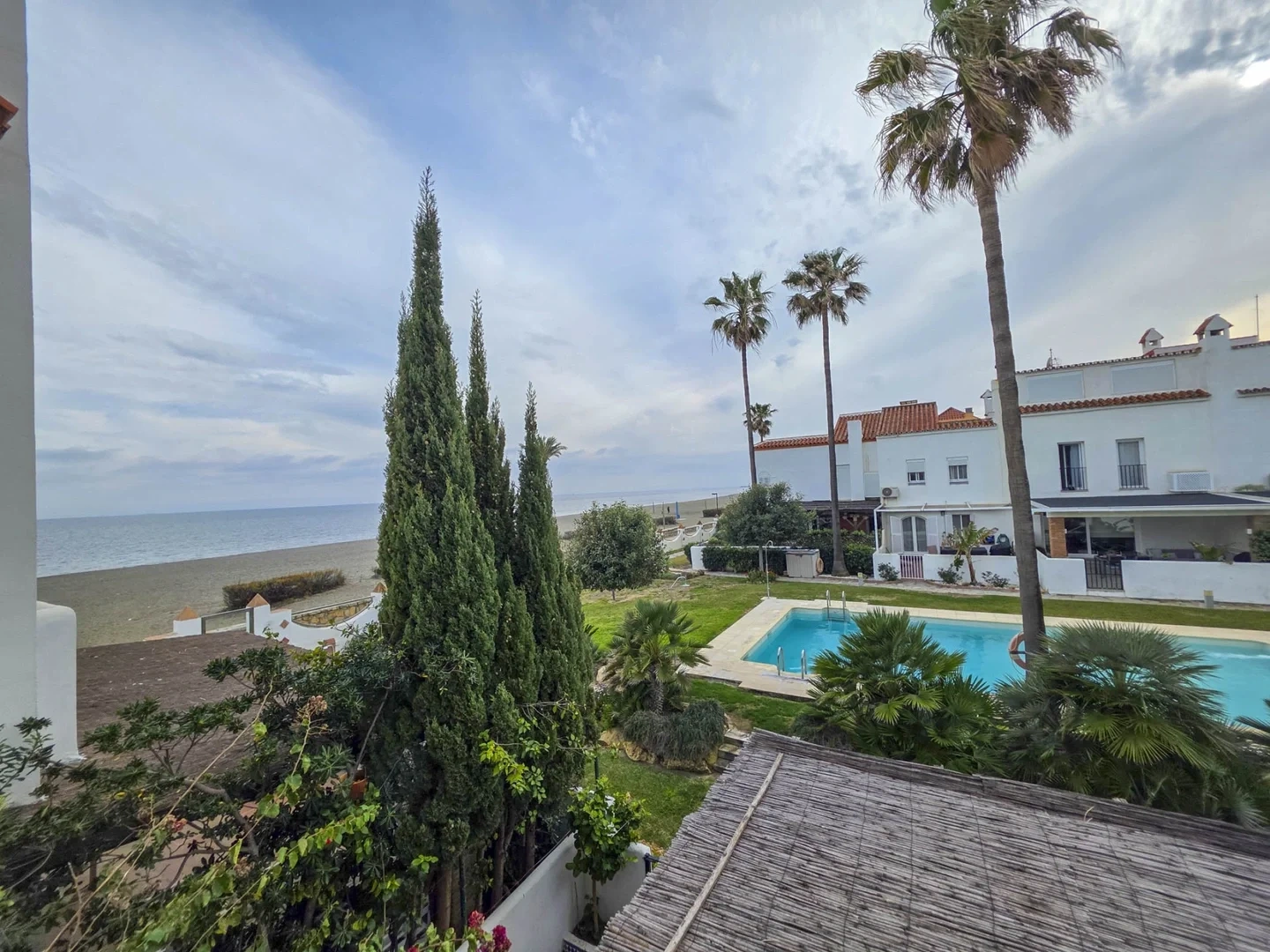 1 - verkoop huis aan het water casares - costa del sol andalusië spanje