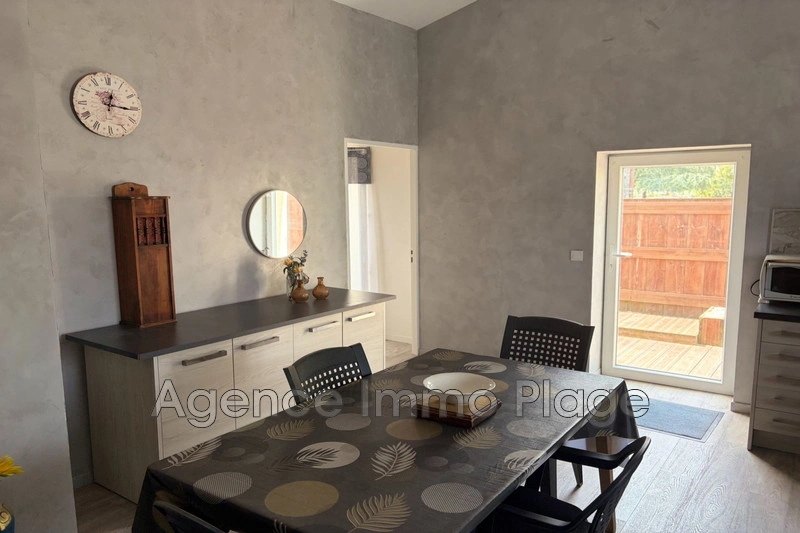 2 - house for sale in jau-dignac-et-loirac gironde france