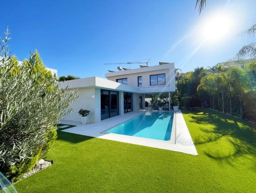 1 - verkoop villa strand to voet calpe - costa blanca valencian community spanje