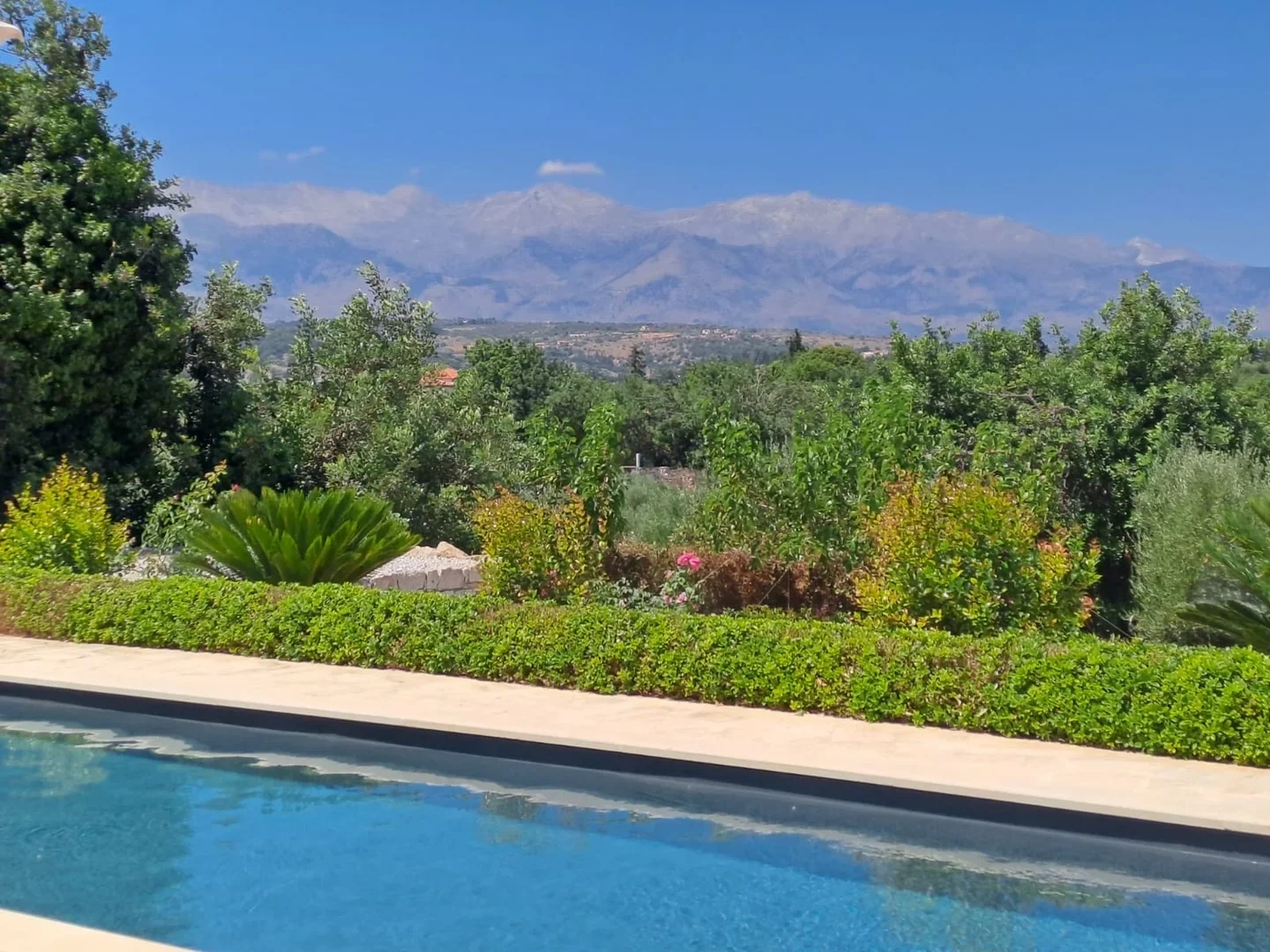 2 - house for sale in almyrída crete greece