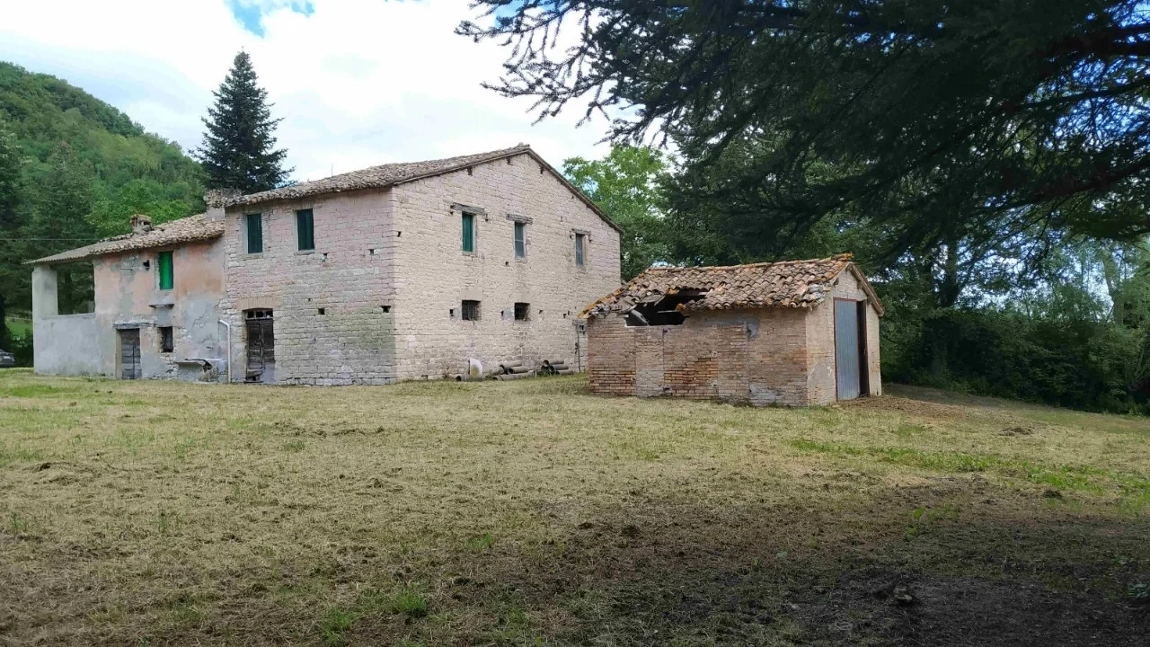 2 - vente maison fossombrone marches italie