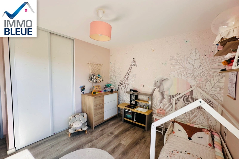 2 - apartment for sale in martigues bouches-du-rhône france