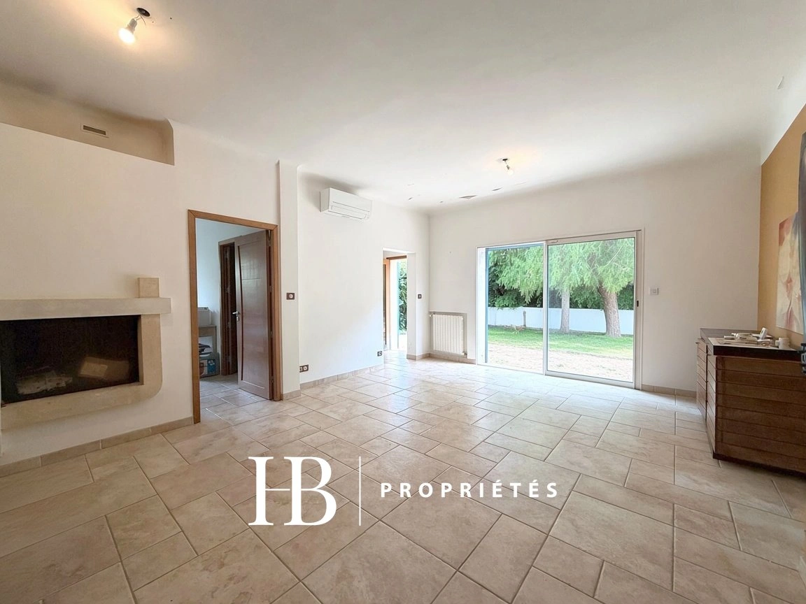 2 - house for sale in six fours les plages var france