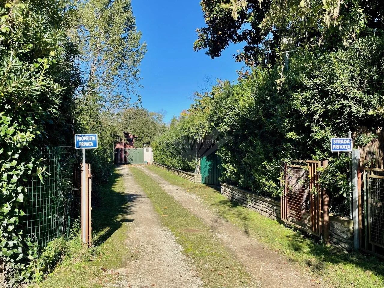 2 - venta terreno pietrasanta toscana italia