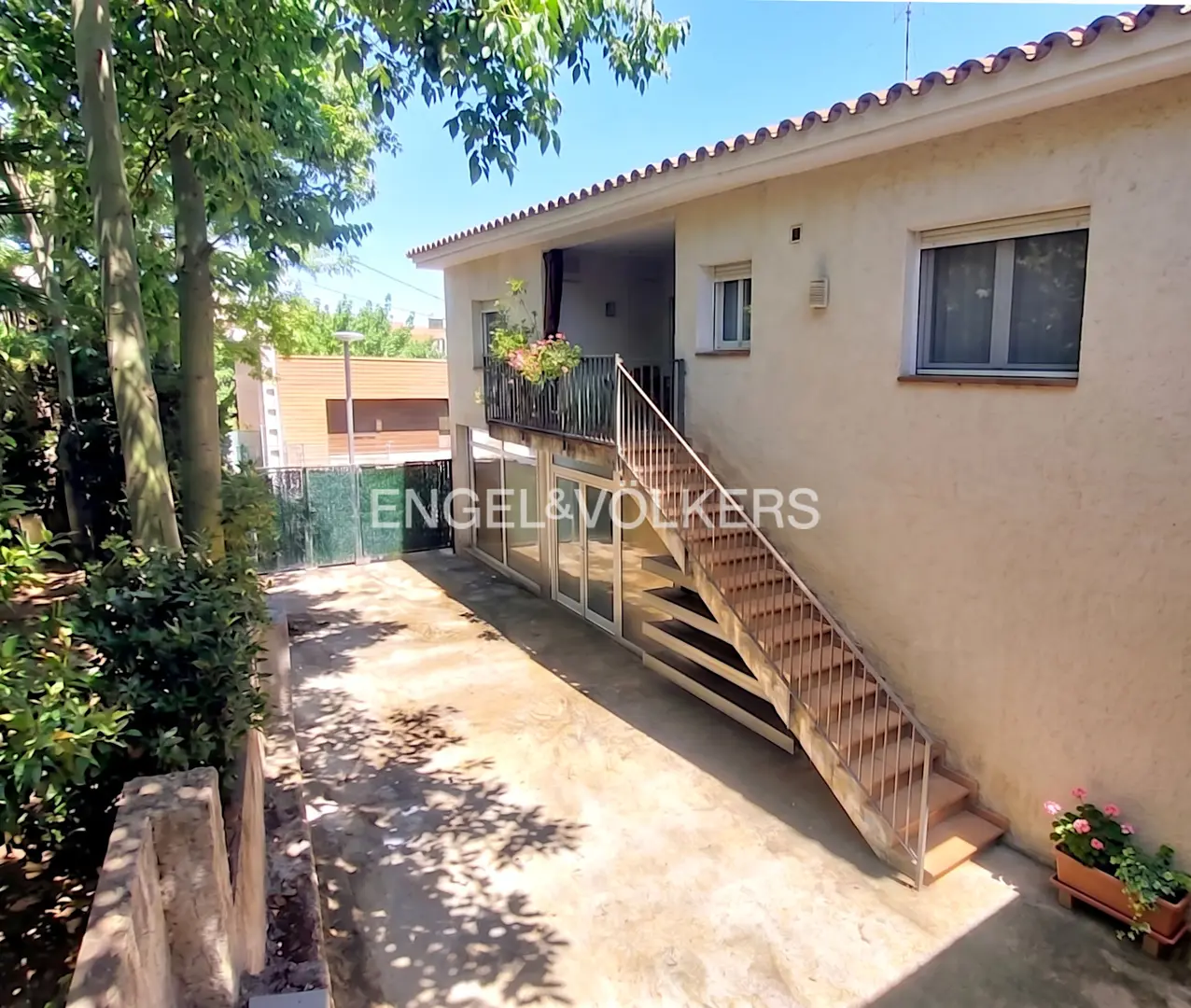 2 - venta casa a pie de playa llança cataluña españa