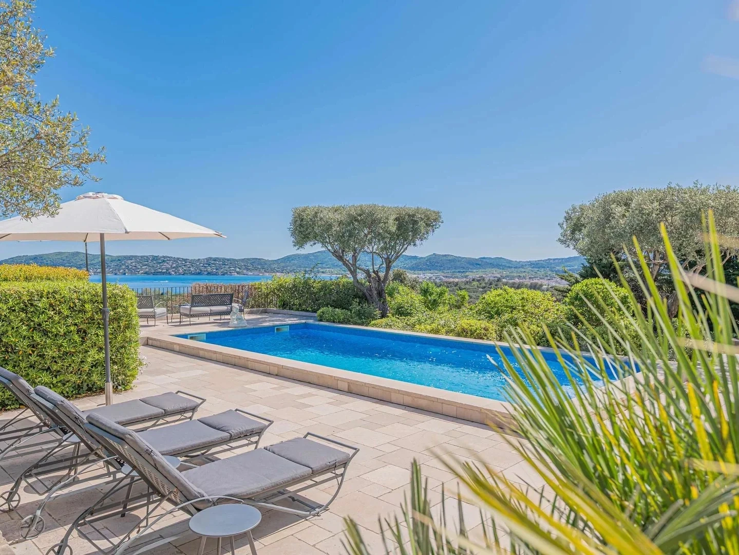 2 - affitto vacanze casa vista mare grimaud var francia