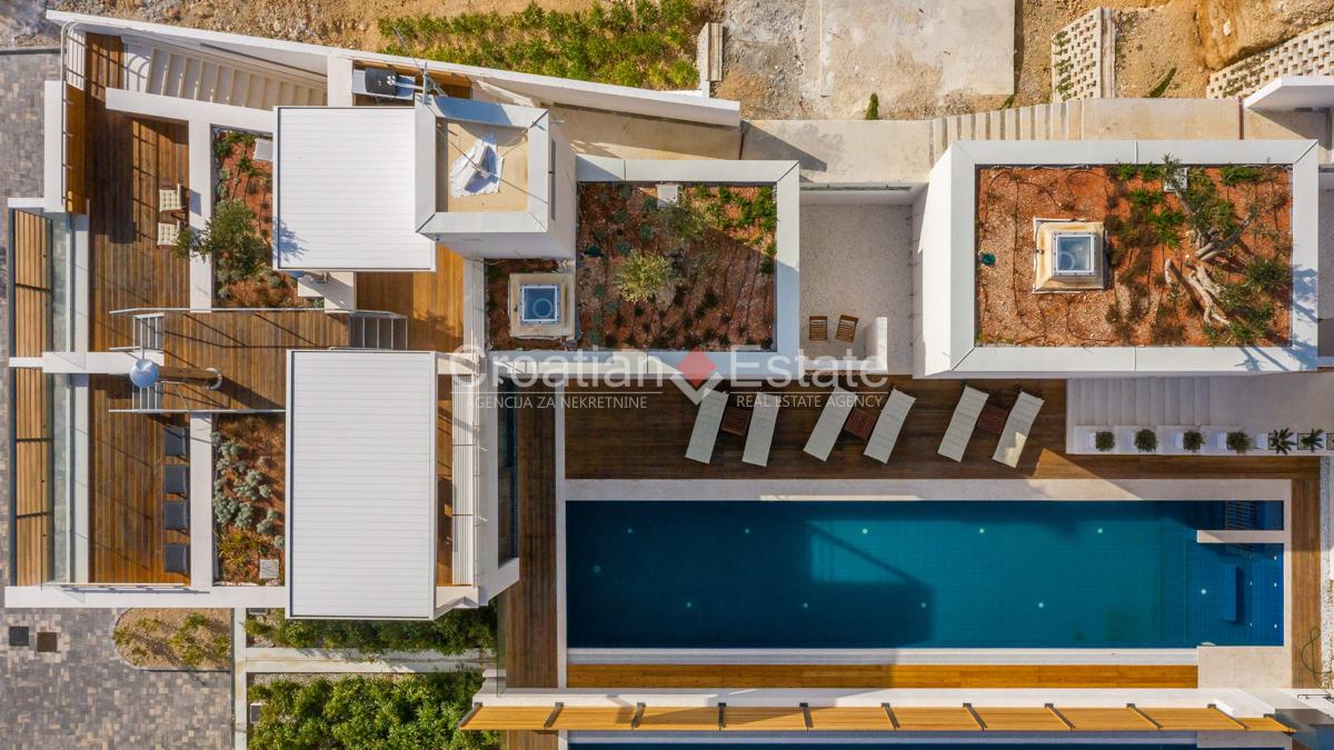 2 - venda casa frente ao mar omiš split-dalmácia croácia