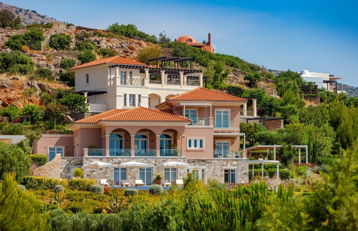 2 - venda casa frente ao mar eloúnda creta grécia