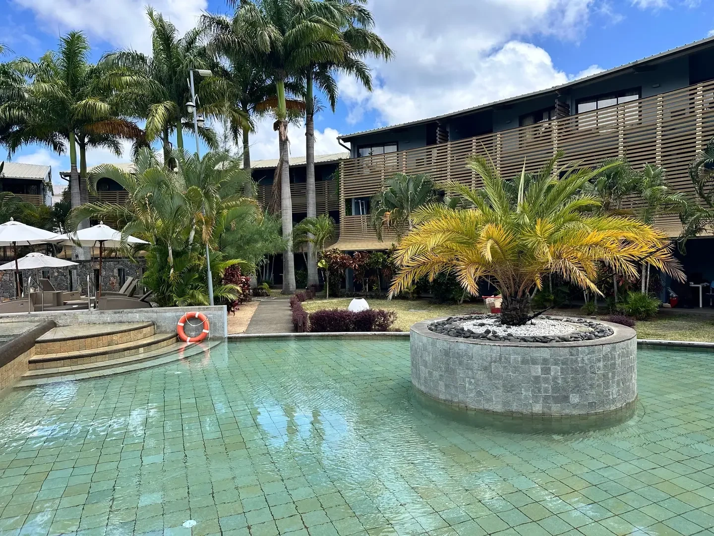 2 - venda apartamento a praia ao pé trou aux biches pamplemousses maurício