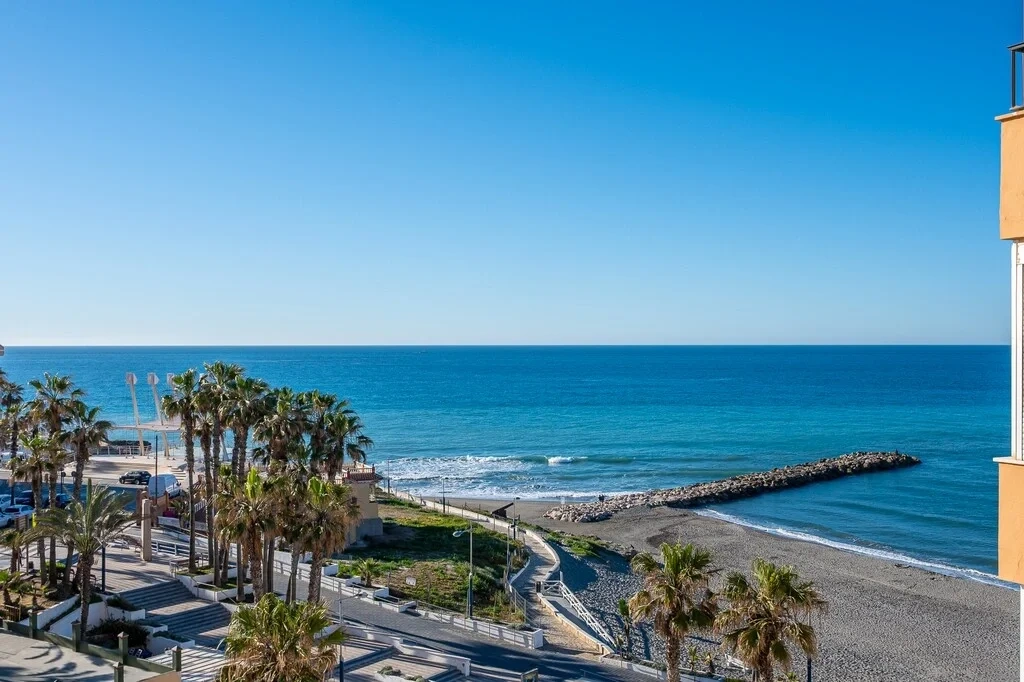 2 - venta apartamento frente al mar torrox andalucía españa