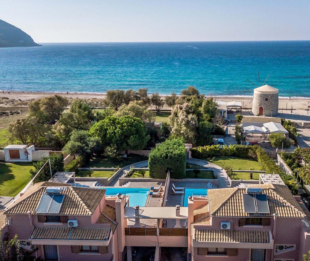 Casa frente ao mar com piscina