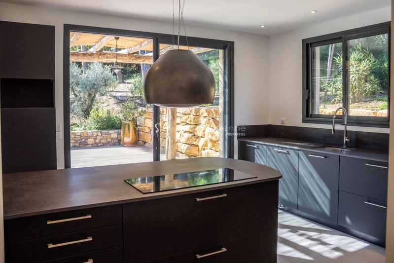 2 - venta casa a pie de playa la croix-valmer var francia