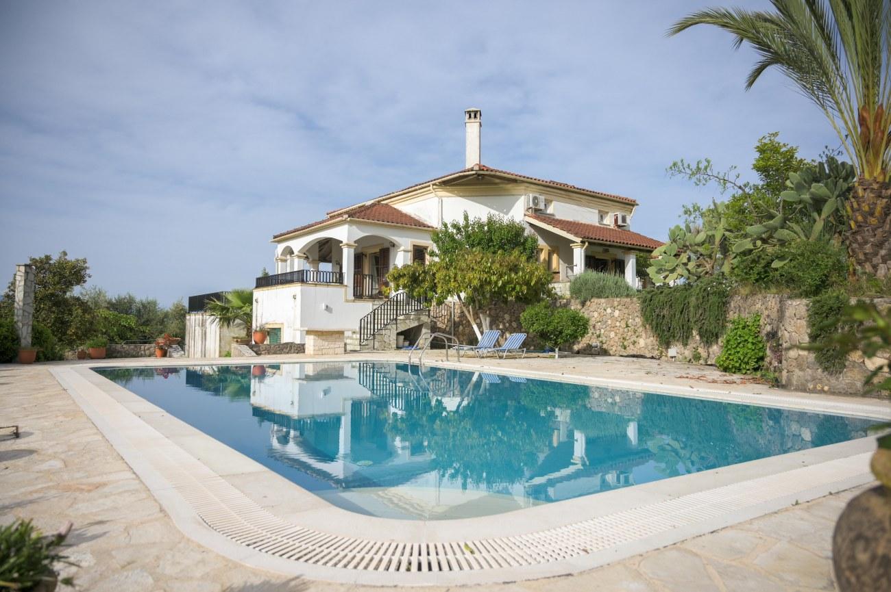 1 - house for sale in áfra ionian islands greece
