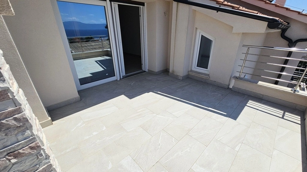 2 - vente appartement vue mer njivice primorje-gorski kotar croatie
