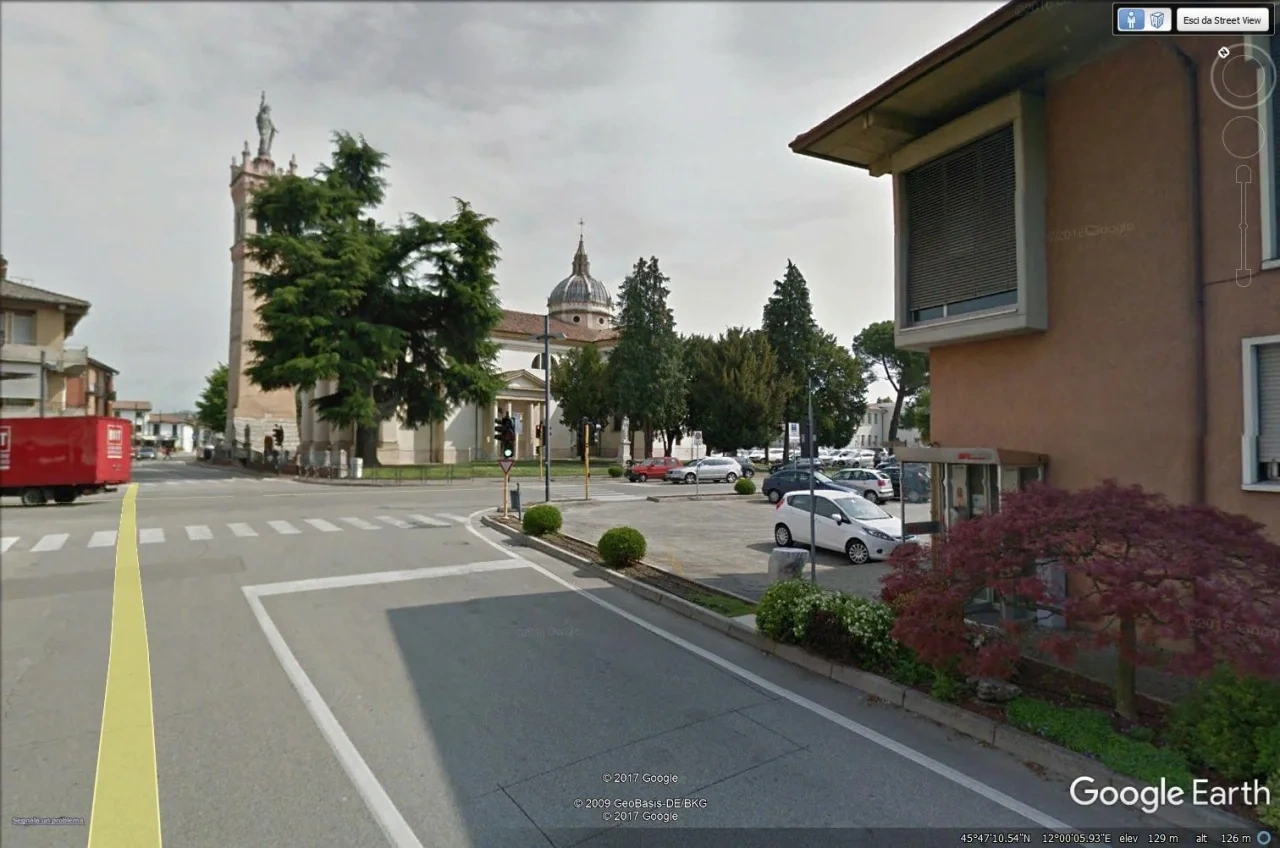 2 - venta terreno caerano di san marco véneto italia