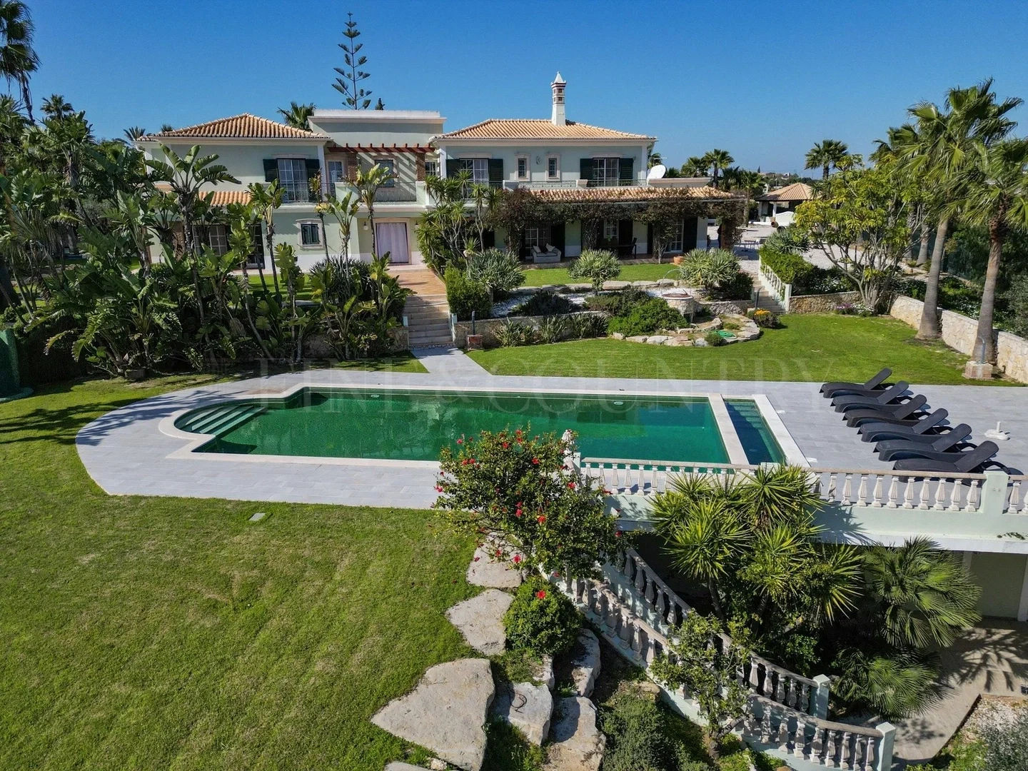 1 - verkoop villa uitzicht op zee carvoeiro algarve portugal
