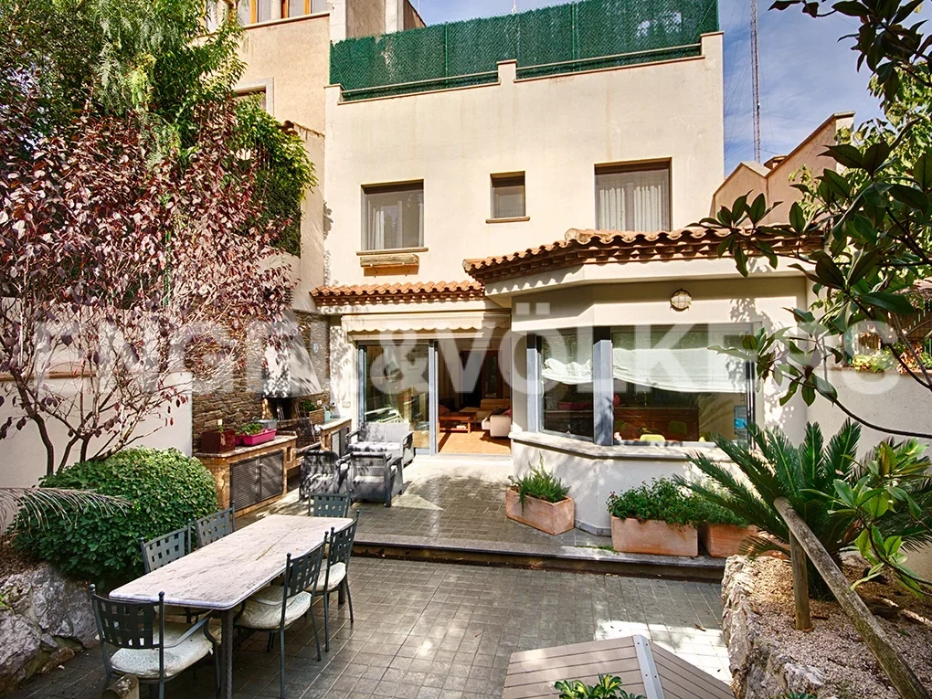 2 - house for sale in figueres catalonia spain