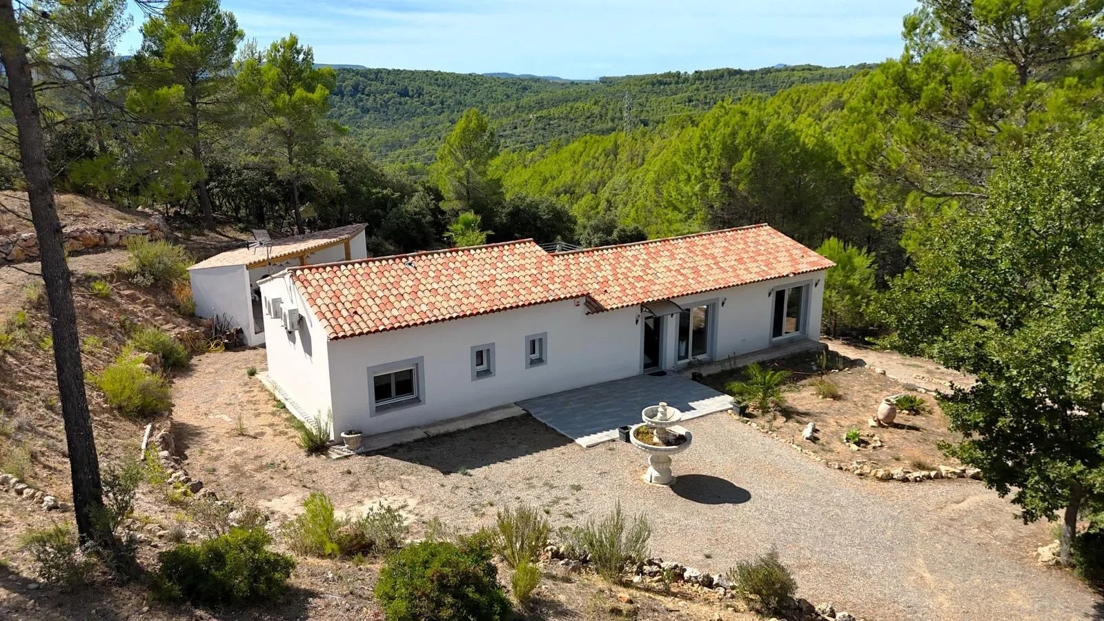 2 - vente villa taradeau var france