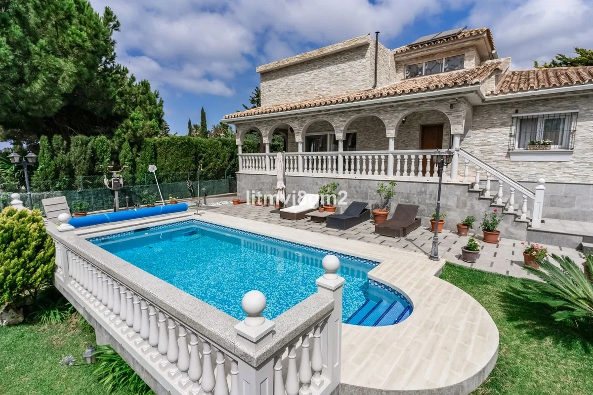 1 - venta casa a pie de playa artola andalucía españa