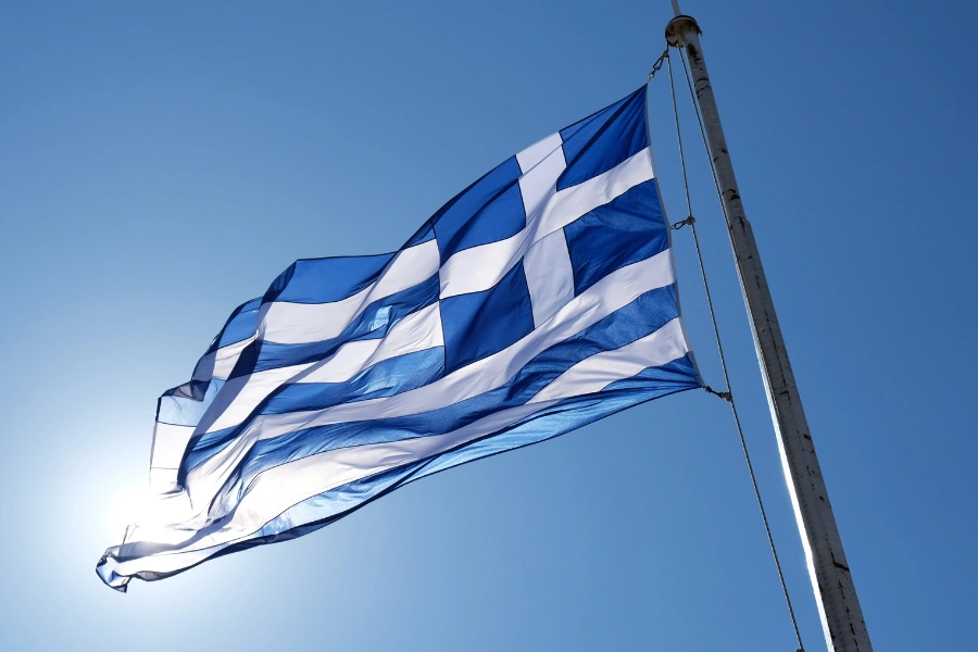 Buying a house in Greece: deals and tax benefits to know about