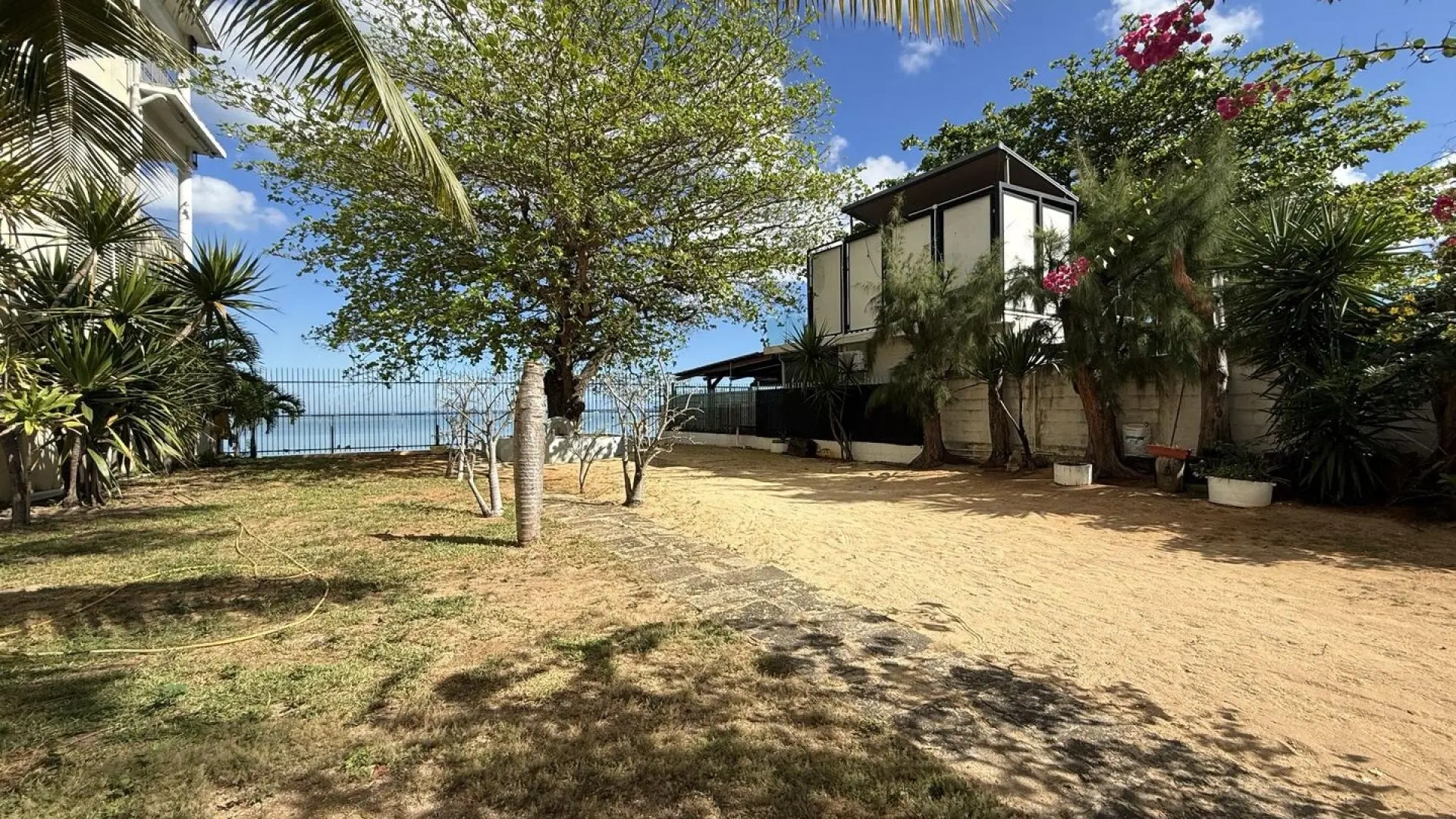 2 - verkauf villa direkt am wasser baie du tombeau pamplemousses mauritius