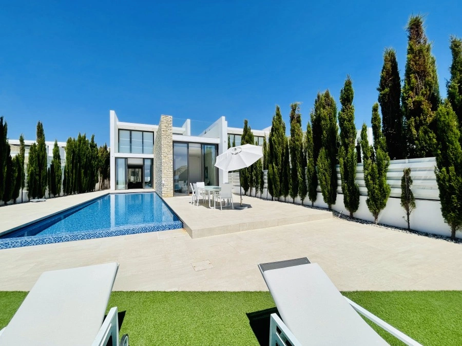 2 - verkauf villa direkt am wasser paphos paphos zypern