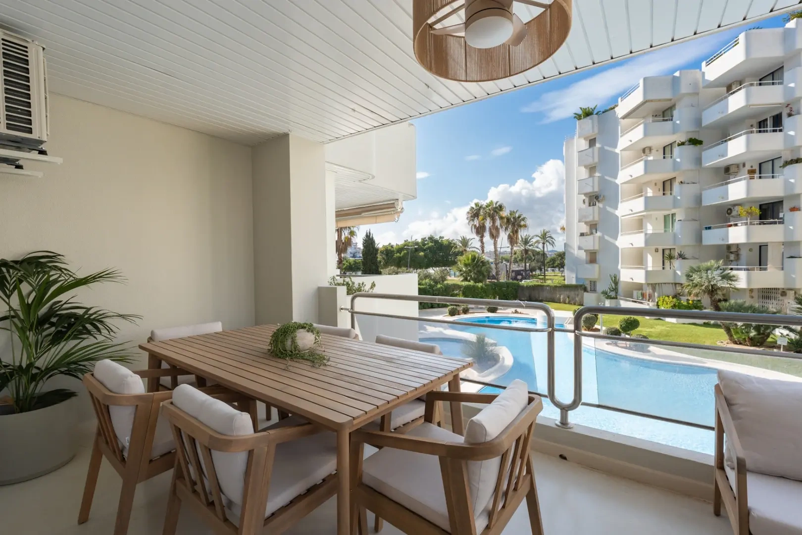 Wohnung mit Pool