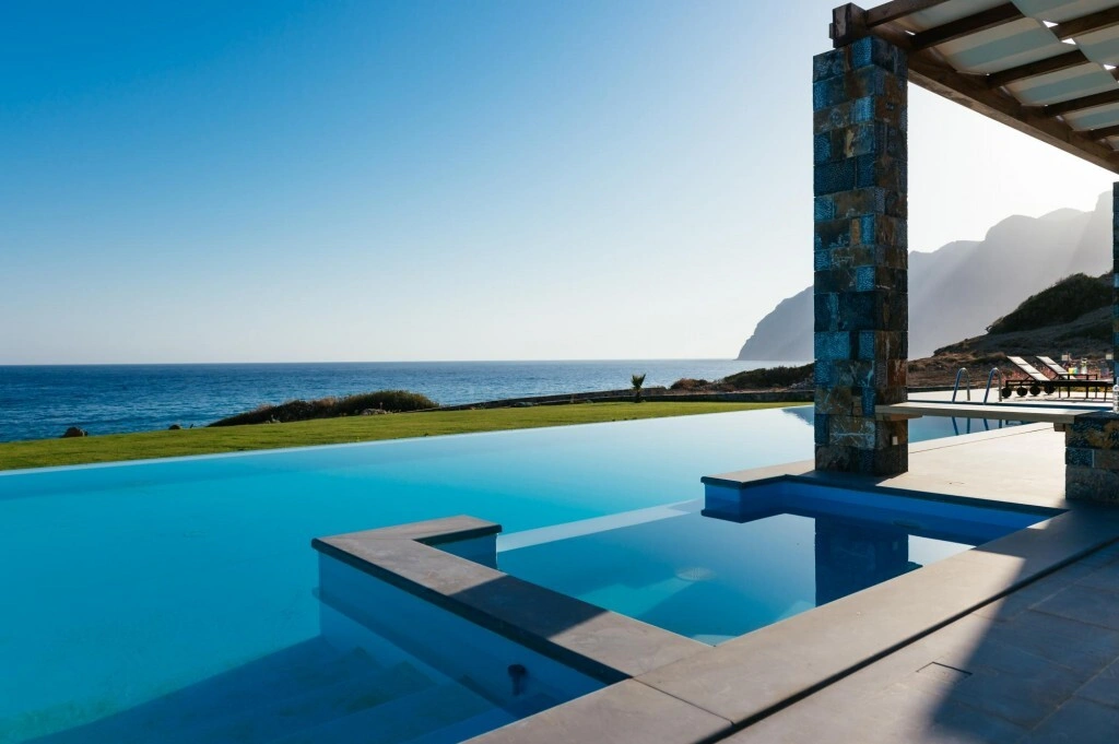 2 - venda casa frente ao mar mókhlos creta grécia